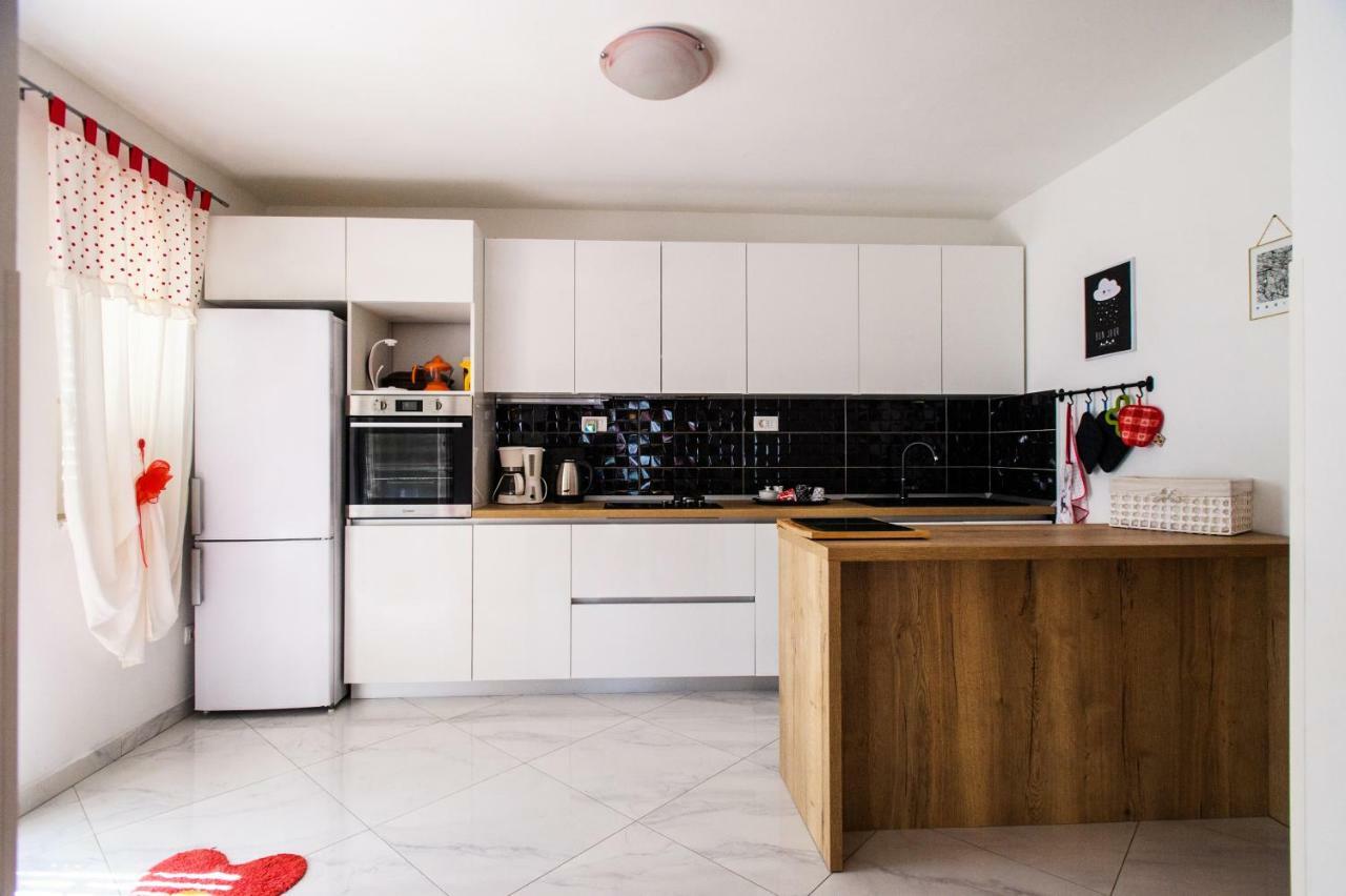 Great View Apartment Сутиван Екстериор снимка